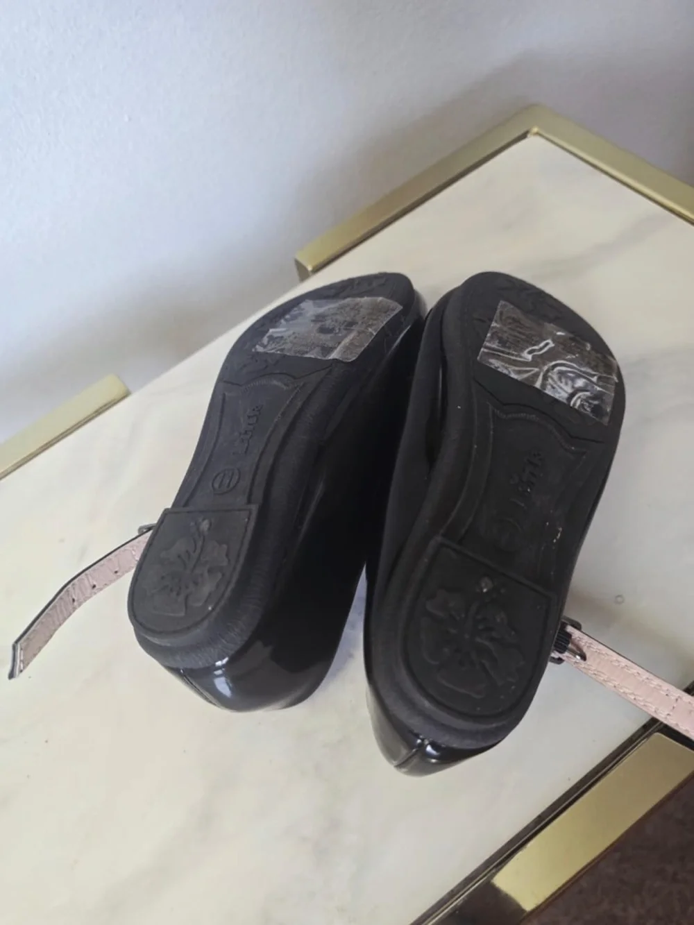 LINK Comfort Girl’s Toddler Rhinestone Shoes Size 11.